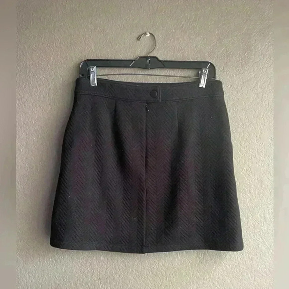 Skirt Ann Taylor LOFT A Line Mini Size 4 Black Stitched Chevron Pattern Pockets - Picture 7 of 7